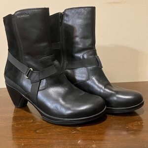 MERRELL GENUINE LEATHER & SUEDE EVERA FADE BOOT sz 9.5, # J48756 INSIDE ZIPPERS